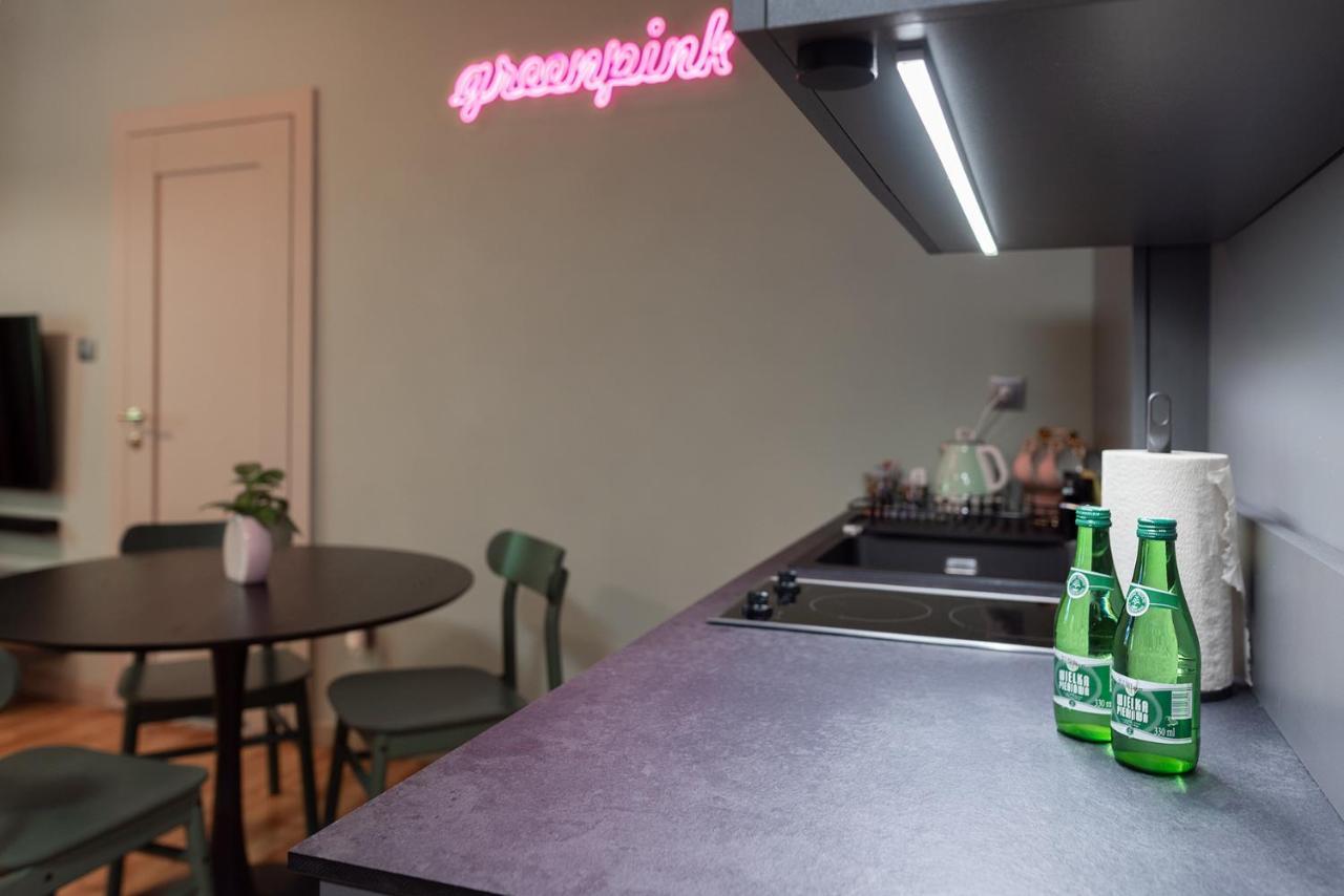 W12 Home Station - Apartement Greenpink Zielona Góra Dış mekan fotoğraf